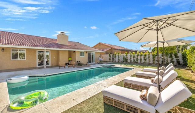 Desert Getaway with Pool & Spa