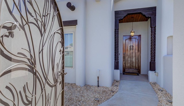 Desert Luxury Retreat