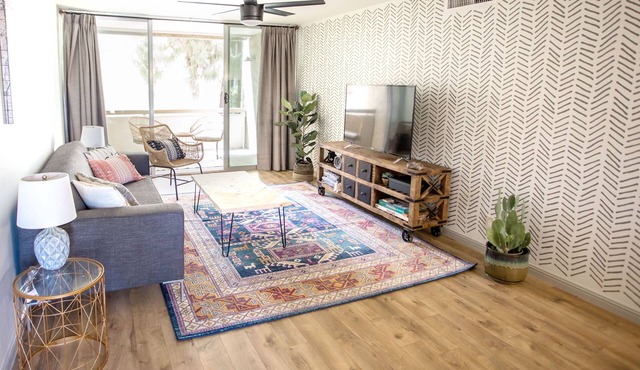 Desert Modern Old Town Oasis | Fresh Renovation! | Walk to Restaurants & Bars