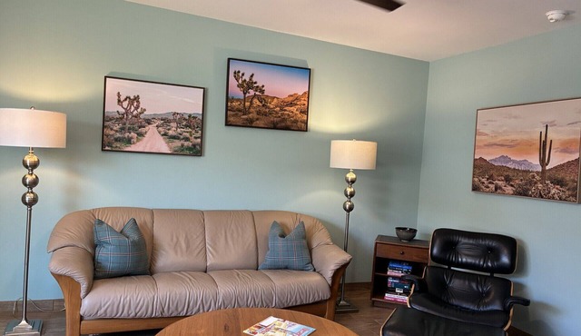 Desert Morada Casita K: 2 Bedroom 1 Bath Dog Friendly maximum 2-NO OTHER PETS
