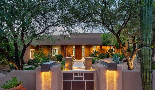 Desert Mountain Custom Home with incredible views, 5 min walk to Sonoran Fitness