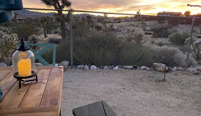 Desert oasis - Hot tub and view