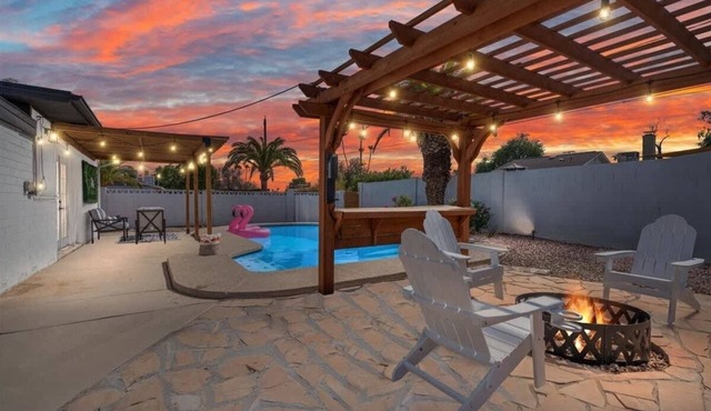 Desert Oasis in Tempe w/Pool and Arcade