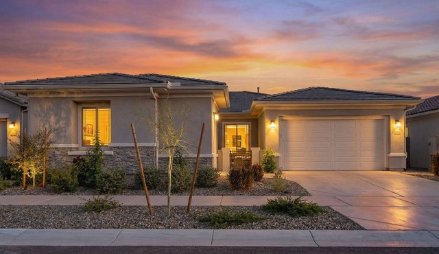 Desert Oasis New Home Near Best Golfing & Hiking