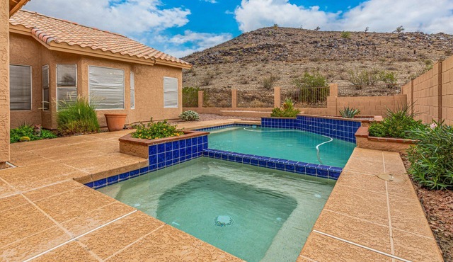 Desert Oasis Retreat w/Pool & Mountain Views