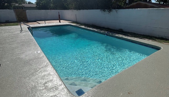 Desert Oasis w/Heated Pool, Fire Pit & Family Fun