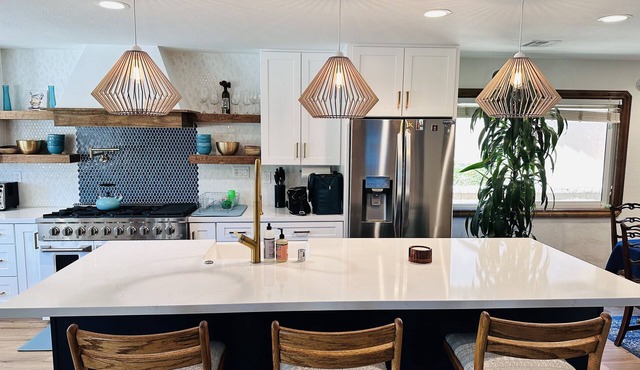 Desert Oasis with a star-gazing meditative & peaceful experience for the family.