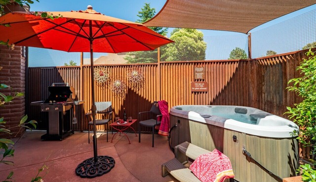 Desert Poppy Villa- Romantic Getaway