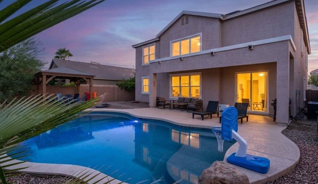 Desert Retreat | Pool | Fire Pit | Family Games