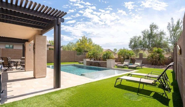 Desert Retreat w/Stunning Views | Pool & Hot Tub