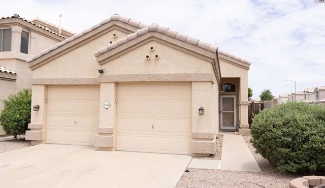 Desert Ridge, City North, High Street, Shop, Dine, golf, Mayo Clinic. Furnished.