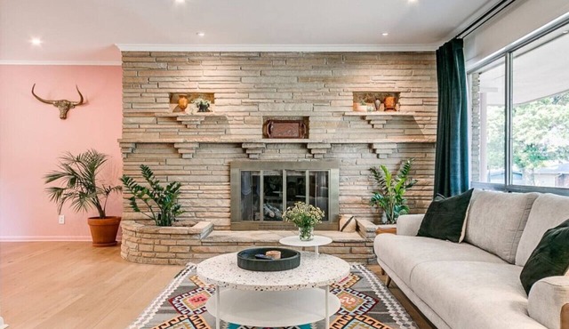 Desert Rose: 1950s southwest modern home