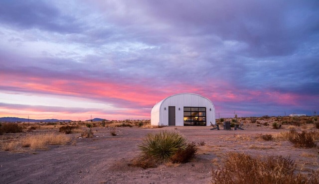 Desert Sky - Modern Oasis on 5 Acres + Marfa Lights Views