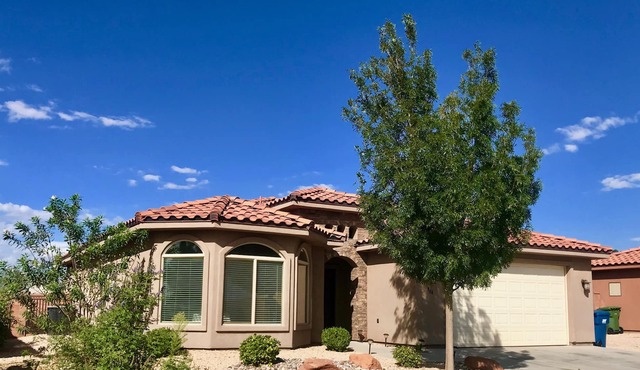 Desert Sky Villa--BRAND NEW & FABULOUS!