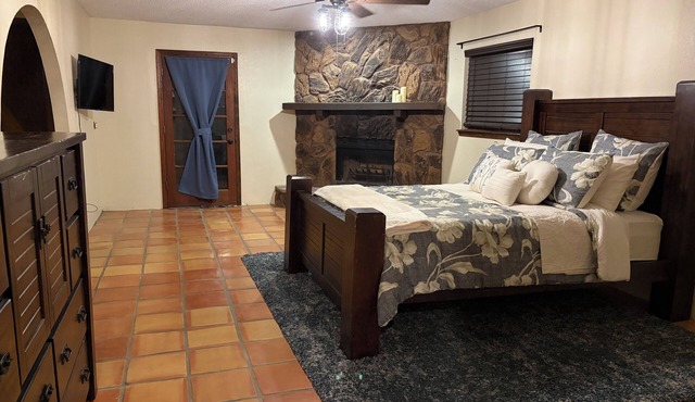 Desert Sunset Escape-Private, Peaceful & Relaxing