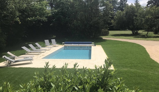 Design and decorative holiday home with heated pool