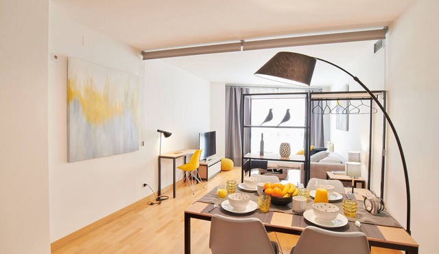 DESIGN APARTMENT. FASHION DISTRICT !
