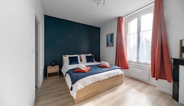 Design apartment near city center - free parking