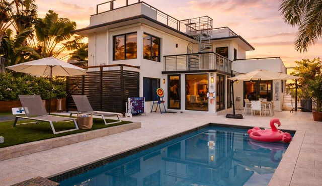 Design-Forward Retreat | Resort Pool + Spa | Mins to the Beach + Near Las Olas