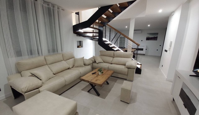 Design house, with all the comforts, large common areas and well located