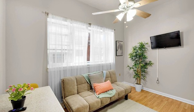 Design-Led 1BR in Prime Spot