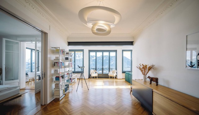 Design mountain retreat with panoramic views