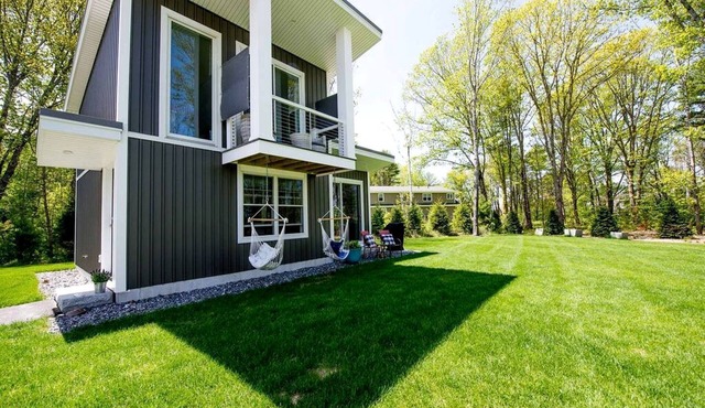Designed Cottage with Private Dock and Ocean Views in Maine