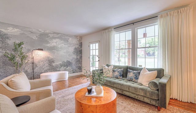 Designer 1930s Cottage in East Nashville w/Luxe Furnishings, Porch Swing, Garage