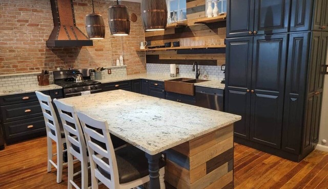 Designer 2 Bedroom Loft on Main Street in Florence