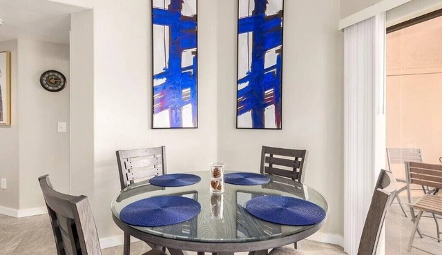 Designer 2BD/2BA in Gated Resort w/Pool & Gym