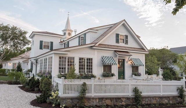 Designer 3 Bed 3.5 Bath Luxury Home In charming Cape Porpoise near Harbor!