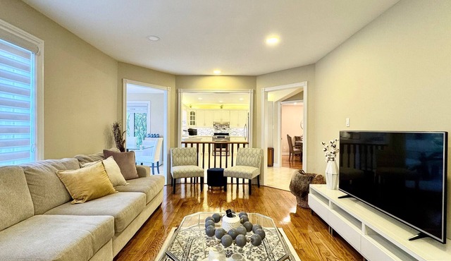 Designer 4BR Retreat | Luxe Living + Family-Friendly Fun