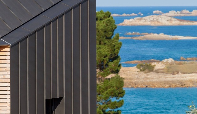 Designer accommodation with magnificent sea views, 100 m from the beach!