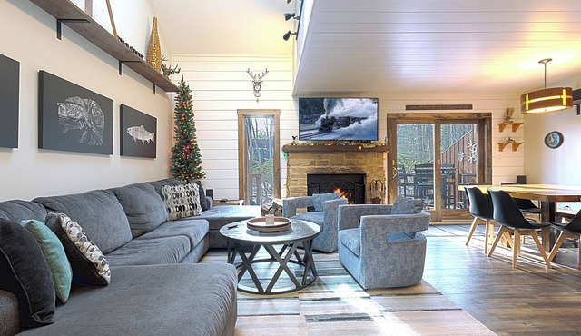 Designer Cabin 3-Min Walk to Exclusive Lake Club! 2-Min Drive to Ski Lifts!