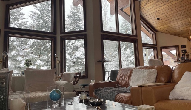 Designer Chalet, Vail Golf Course, available for summer rental! #Guesthausvail