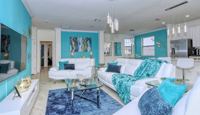 Designer Condo with all amenities in the elegant community Gran Paradiso Venice