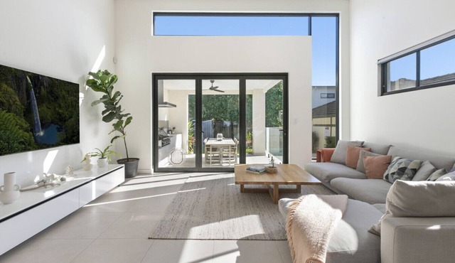 Designer Family Retreat with Pool Next to Cronulla