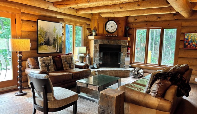 Designer finishes: Mont-Tremblant Mountain View Chalet