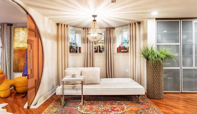 Designer Home in Ukrainian Village - Chicago