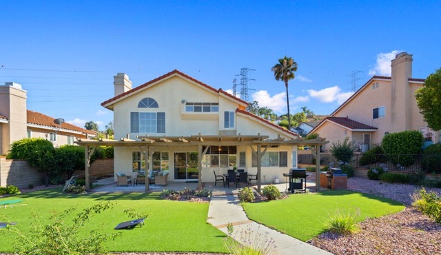 Designer Home｜Near Disney｜Views & BBQ｜More in LA