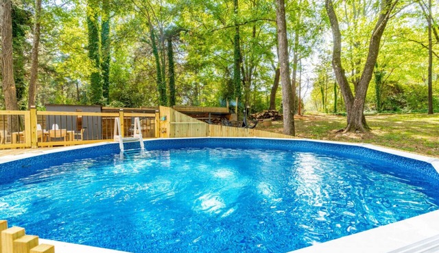 Designer Home With Pool Sleeps 12!