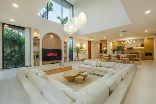 Designer Luxurious Private Pool Villa in Uluwatu