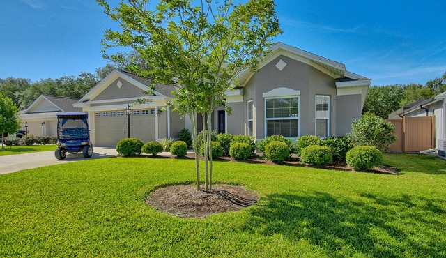 Designer Luxury: 3BR/2BA Oasis with Pool, Golf Cart, and More!