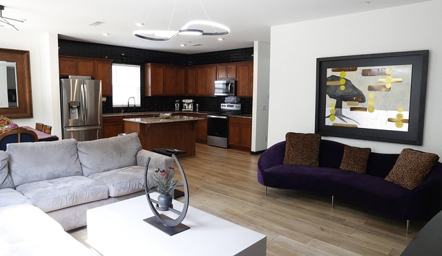 Designer Luxury Near Downtown Concord/Charlotte, NASCAR, and Renaissance Fair