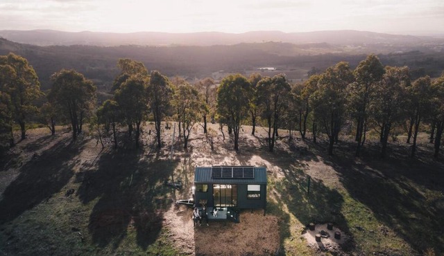 Designer Off-Grid Cabin Retreat by Famous Startup - Frankie