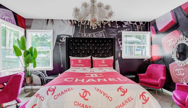 Designer Palace , A Stylish And Unique Experience