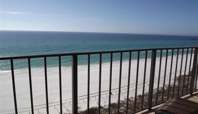 Designer renovation in August 2025! Overlooking the Gulf!