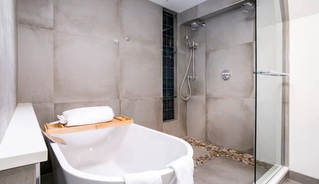 Designer-renovated house in the heart of Wicker Park