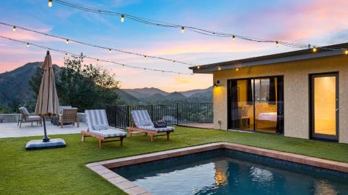 Designer Retreat w Pool Firepits Panoramic Views The Lake House at Malibu