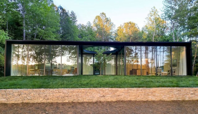 Designer's Glass Lakehouse